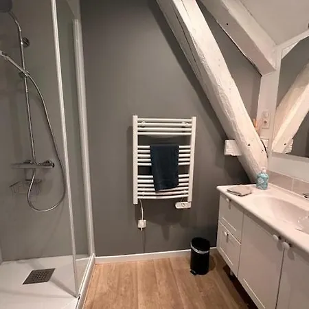 Le Clos De Clara بيت للعطل