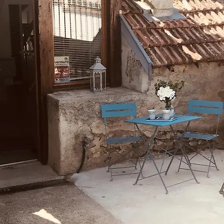 بيت للعطل Le Clos De Clara